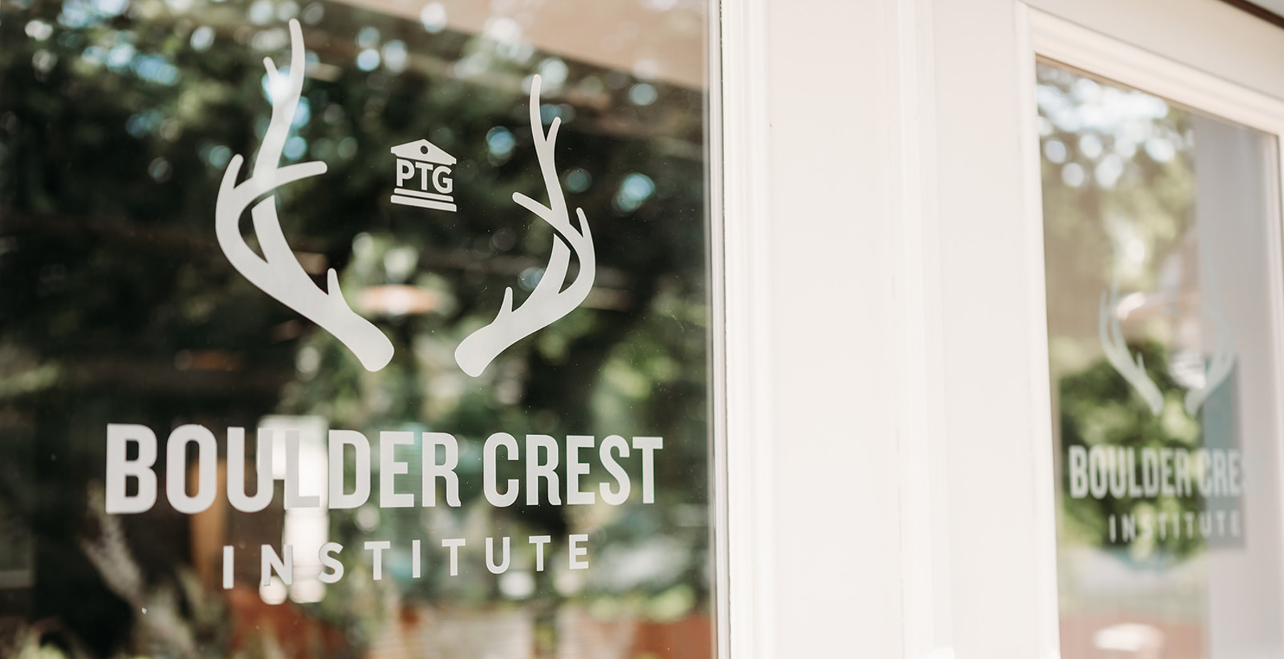 Boulder Crest brand photography by Jenny Sessoms. Photos of the institute.