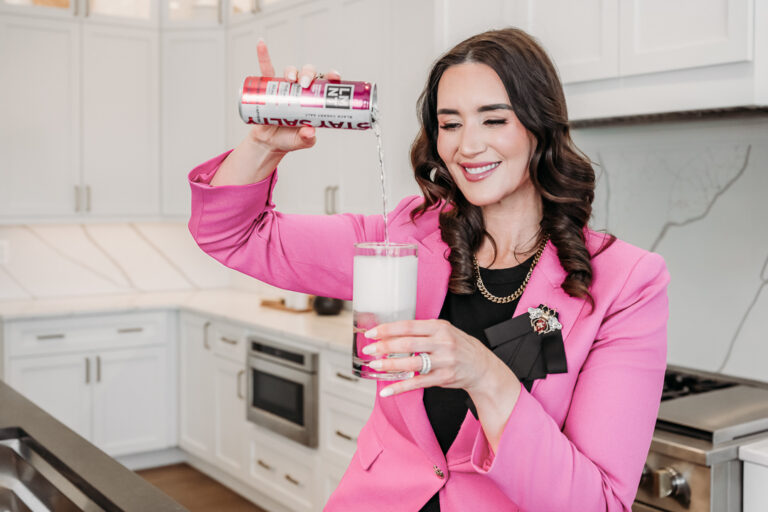 Countess of Shopping Influencer