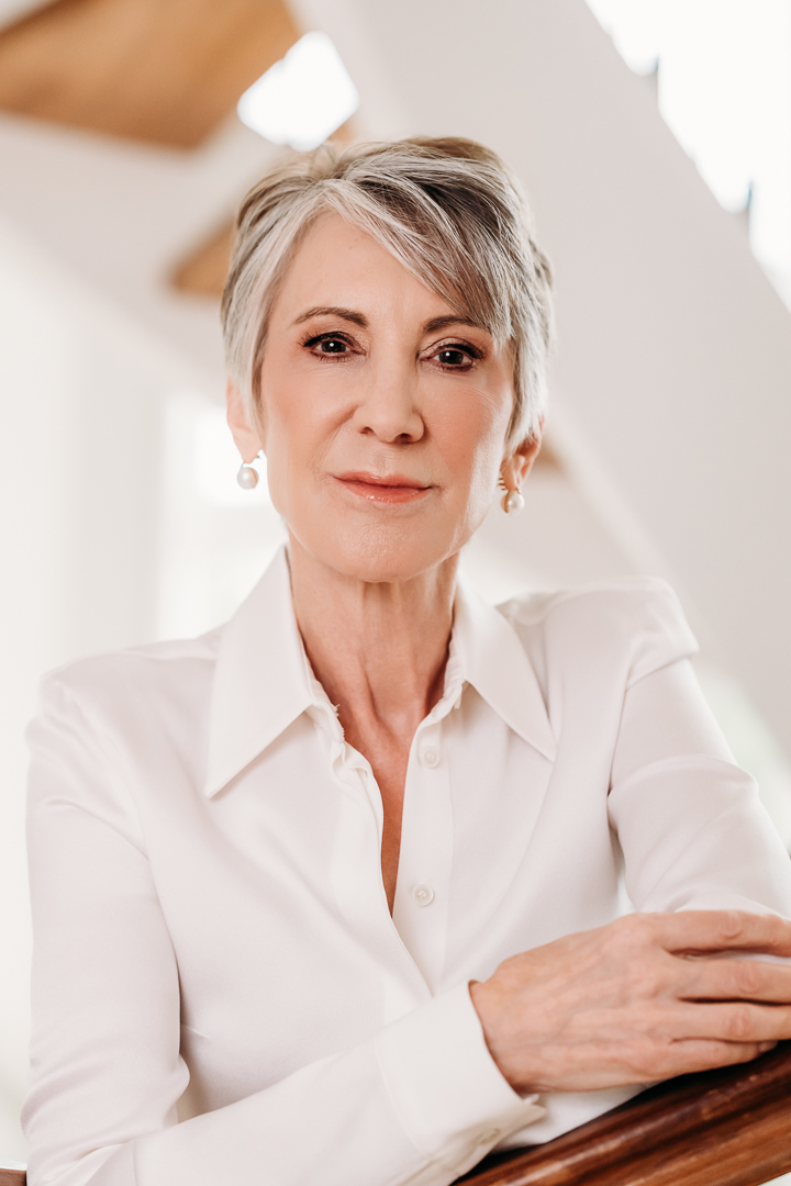 Carly Fiorina Executive Headshot Photos