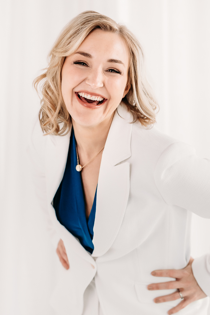 realtor modern headshot